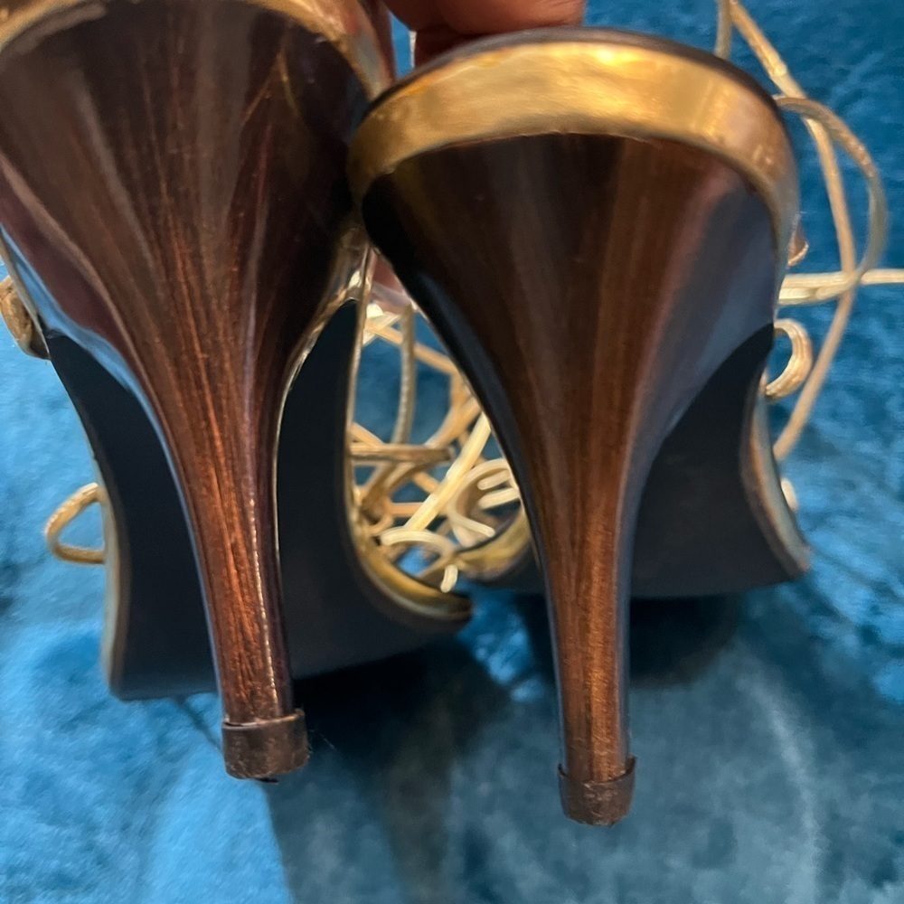 Sandals by Glamour Original! Lace up/wrap around the leg. Gold color! - Picture 7 of 14